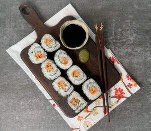 Low-Carb Tuna Maki w Skinny 'Rice' - 600x520